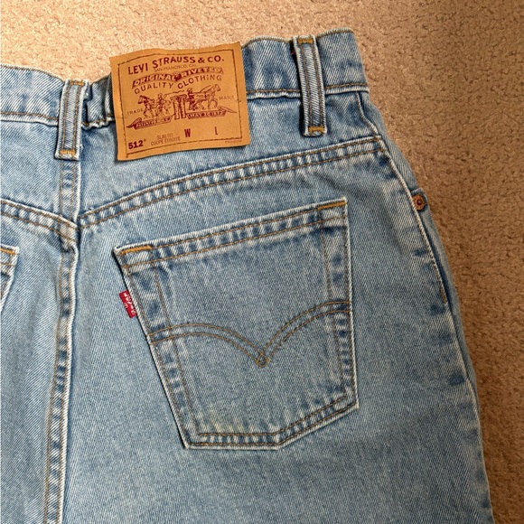 SOLD VINTAGE LEVI 512 DENIM SHORT - Picture 4 of 8